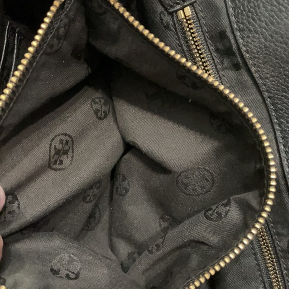 Authentic TORY BURCH// Marion Small Shoulder Bag - Picture 12 of 12